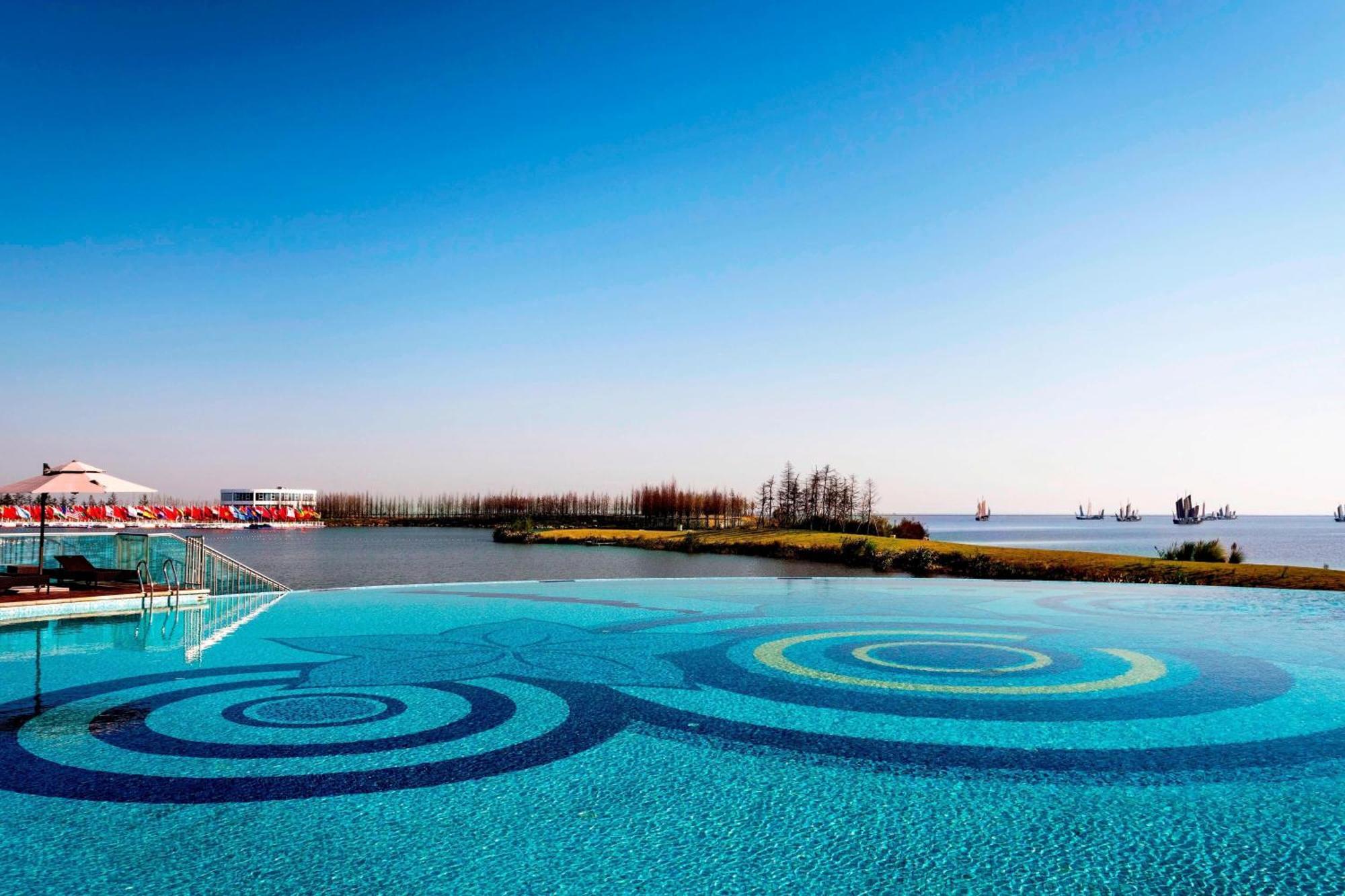 Sheraton Huzhou Taihu Lake Hot Spring Resort & Spa Exterior foto